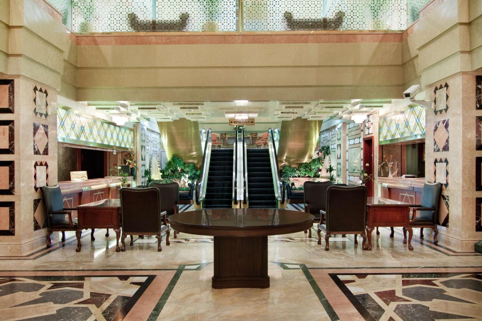 Madinah Hilton Hotel Медина Екстериор снимка